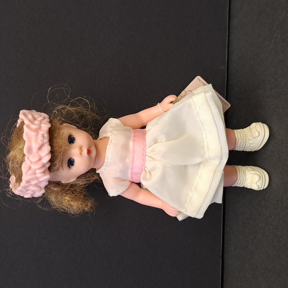 Vintage 2003 Madame Alexander "Flower Girl " doll McDonald's toy